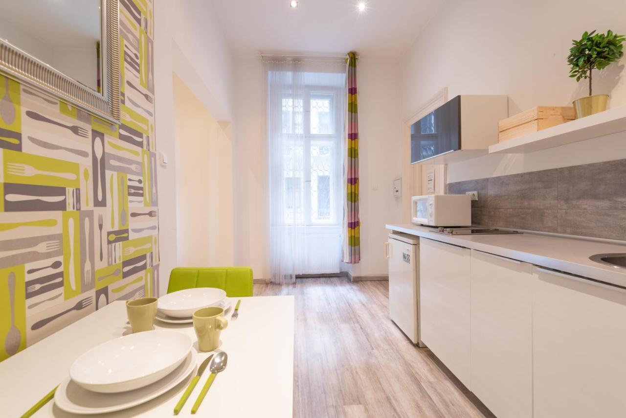 Standard Apartment By Hi5 - West End Center Budapest Luaran gambar