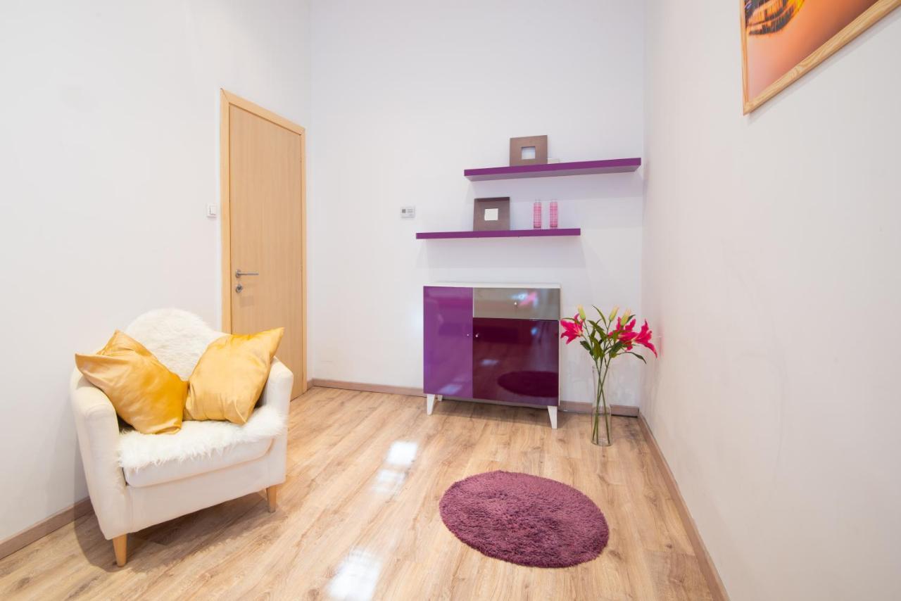 Standard Apartment By Hi5 - West End Center Budapest Luaran gambar
